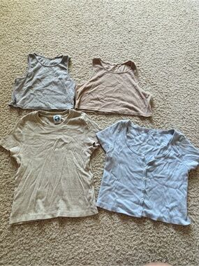 Set of 4 ribbed tees and ranks